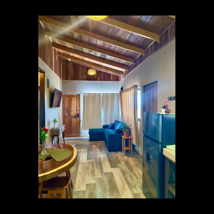モンテベルデ Casa Tipica La Cruzヴィラ エクステリア 写真